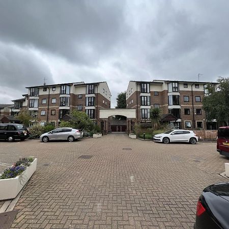 Canary Wharf Haven - Spacious & Homely Entire 1 Bedroom Flat Londres Exterior foto