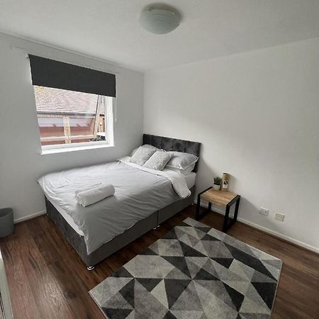 Canary Wharf Haven - Spacious & Homely Entire 1 Bedroom Flat Londres Exterior foto